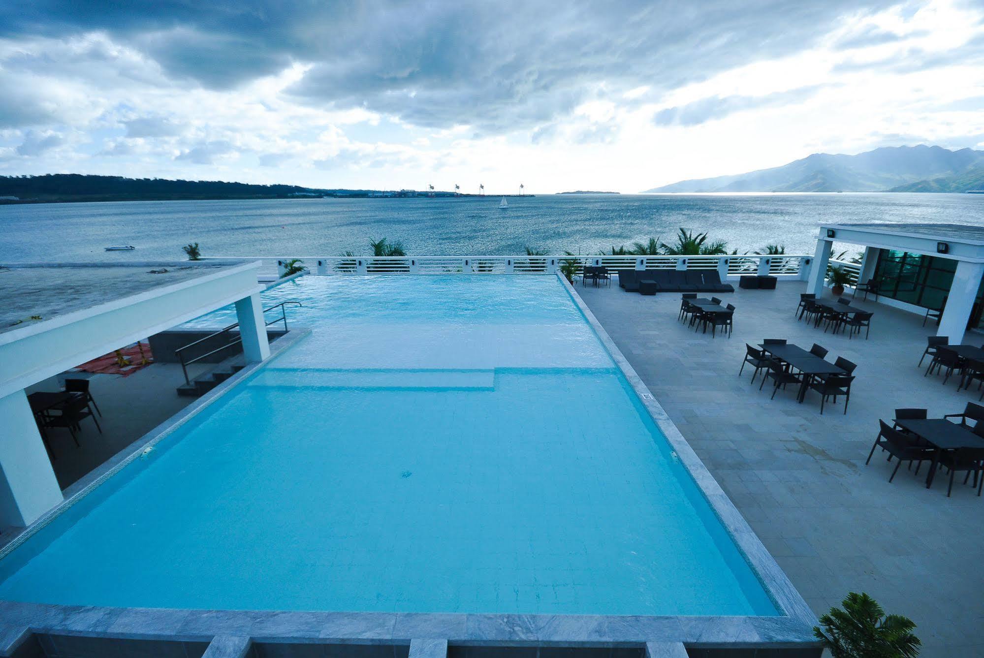 Terrace Hotel Subic Bay Olongapo Esterno foto