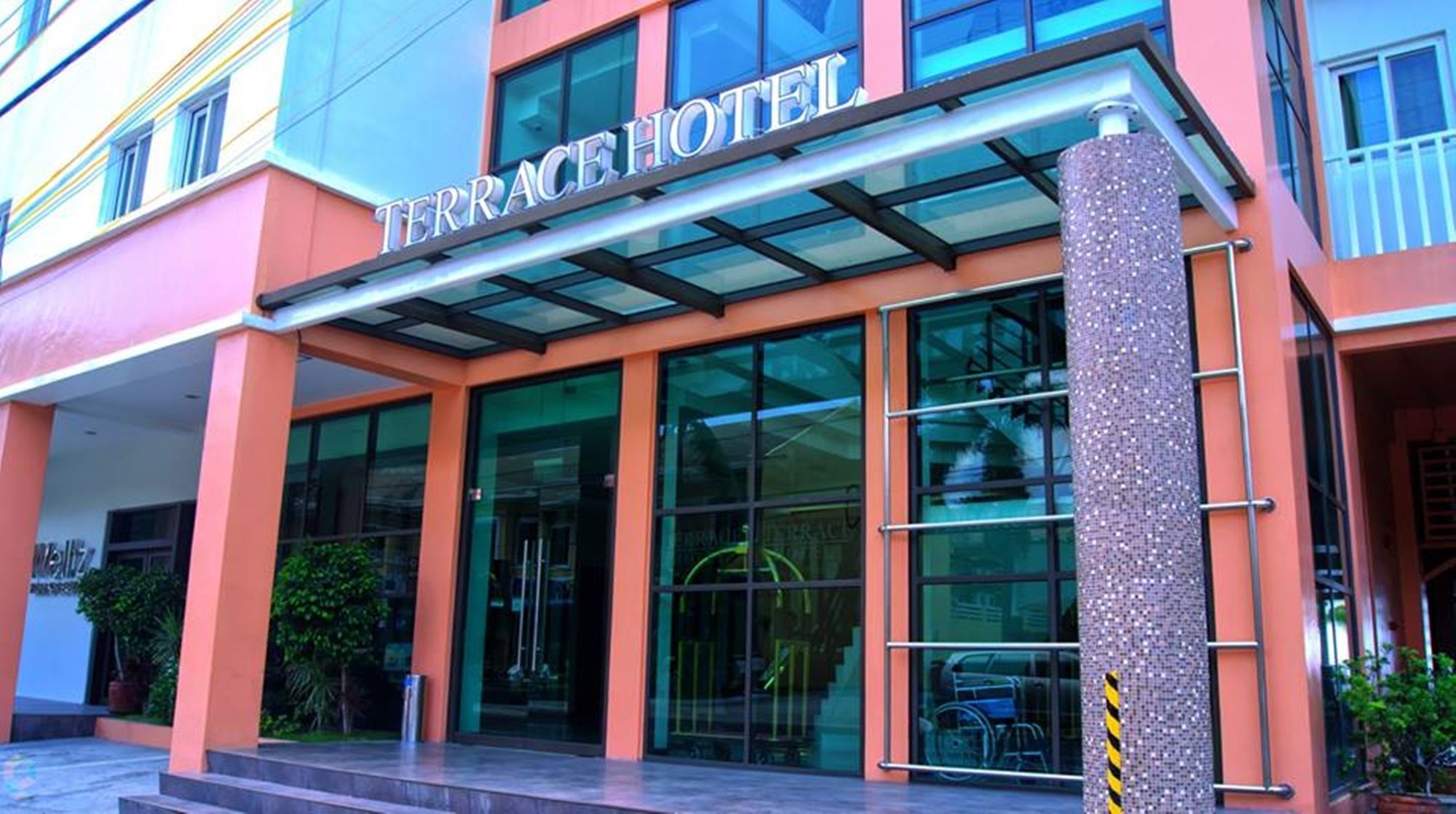 Terrace Hotel Subic Bay Olongapo Esterno foto